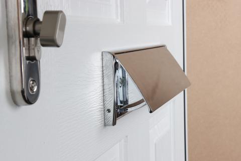 opening restricted on inner flap